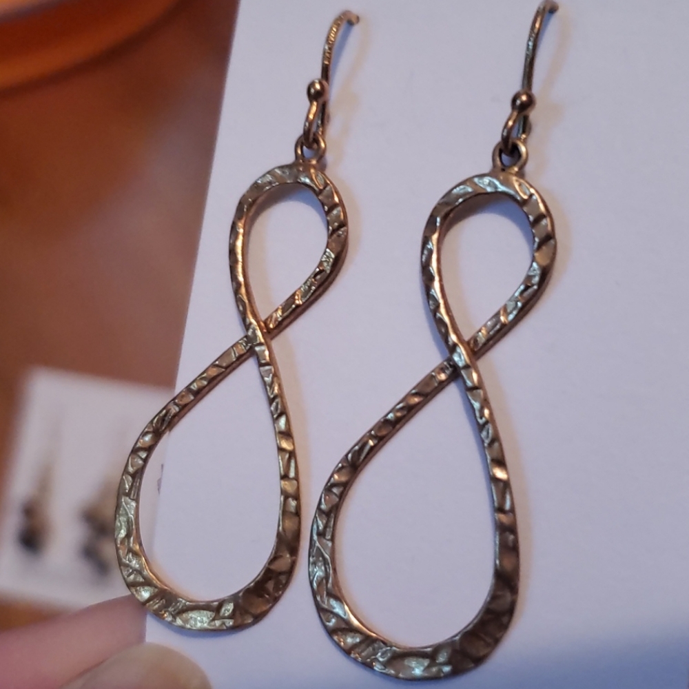 Hammered gold earrings